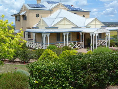 Grovely House Bed And Breakfast - Hotel Accommodation 0