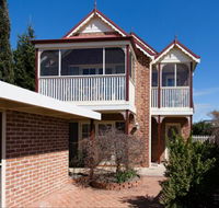 Hamer House - Hotel Accommodation