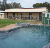 Nuttbush Retreat - Hotel Accommodation