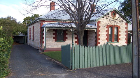 Naracoorte Cottages – Smith Street Villa - Hotel Accommodation 0