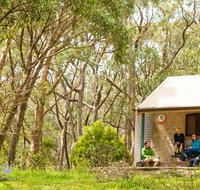 Mount Lofty Cottage YHA - Hotel Accommodation