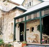 Water Bay Villa Bed and Breakfast - Hotel Accommodation