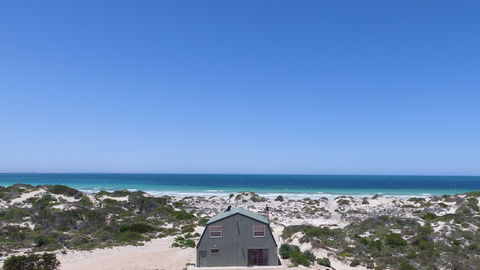 Fowlers Bay Beach House - Hotel Accommodation 6