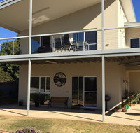 Lyreen's Apartment Bed and Breakfast - Hotel Accommodation
