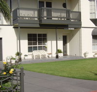 Glenelg Sea-Breeze - Hotel Accommodation