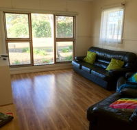 Mel Jays in Kingscote - Hotel Accommodation