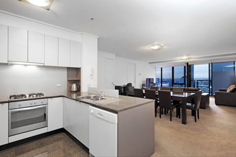 Melbourne Tower Apartment - Hotel Accommodation 1