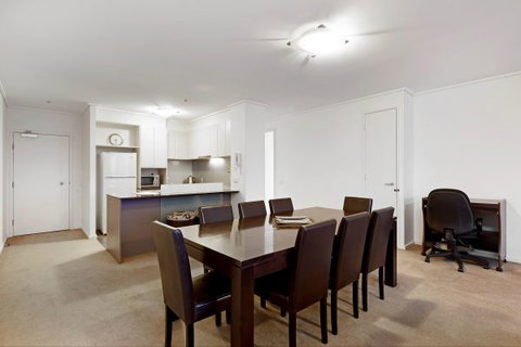 Melbourne Tower Apartment - Hotel Accommodation 4