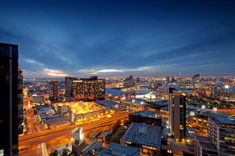 Melbourne Tower Apartment - Hotel Accommodation 6