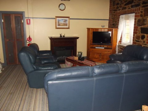 Olive Grove Retreat - Hotel Accommodation 2