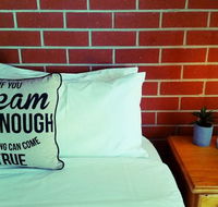 Pyrenees Motel - Hotel Accommodation