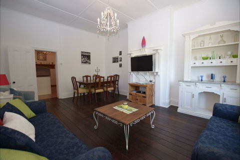 The Provincial Bed & Breakfast - Hotel Accommodation 2