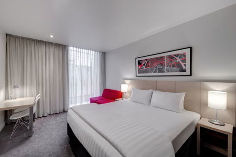 Travelodge Hotel Melbourne Docklands - Hotel Accommodation 1