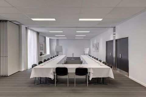 Travelodge Hotel Melbourne Docklands - Hotel Accommodation 3