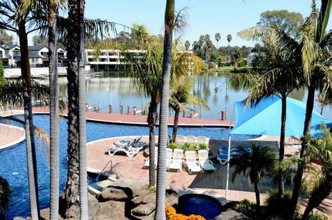 Yarrawonga Waterfront Apartments - Hotel Accommodation 5