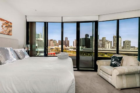Melbourne Holiday Apartments Flinders Wharf - Hotel Accommodation 12