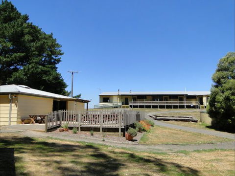 Allambee Camp - Hotel Accommodation 2