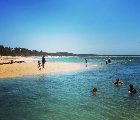 Aurora Beachfront Cottage - Hotel Accommodation 3