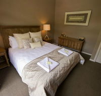 Berowra Waters Penthouse - Hotel Accommodation