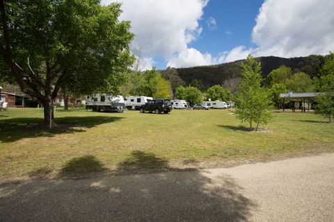 Bright Freeburgh Caravan Park - Hotel Accommodation 0