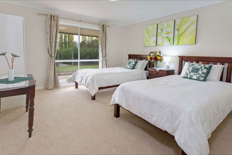 Brookfield Guesthouse - Hotel Accommodation 4