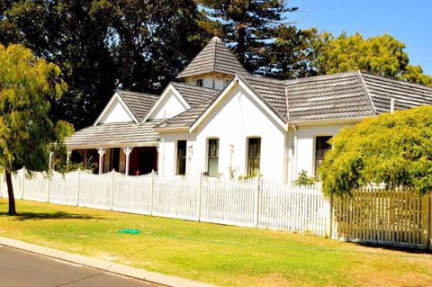 Busselton Bay Motel - Hotel Accommodation 0