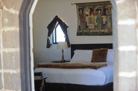 Castle Suites - Kryal Castle - Hotel Accommodation 2