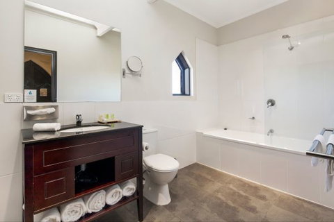 Castle Suites - Kryal Castle - Hotel Accommodation 4