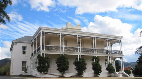 Claremont House - Hotel Accommodation 4