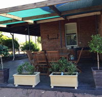 Corryong Holiday Cottages - Sportsview - Hotel Accommodation
