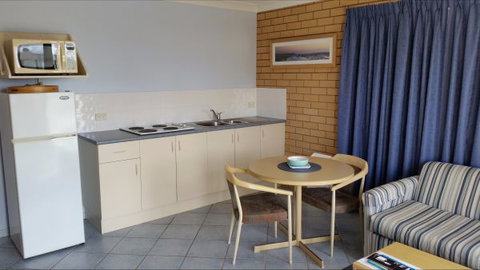 Dolphins Of Mollymook Motel - Hotel Accommodation 2