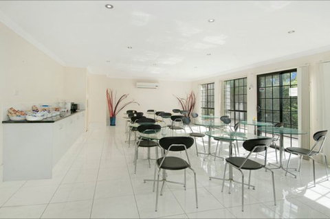 EconoLodge Waterford - Hotel Accommodation 5