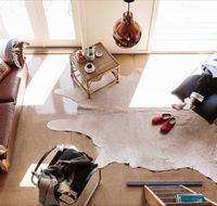 Flop House - Hotel Accommodation