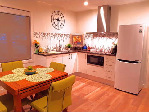 Fox And Hound Apartments - Hotel Accommodation 2