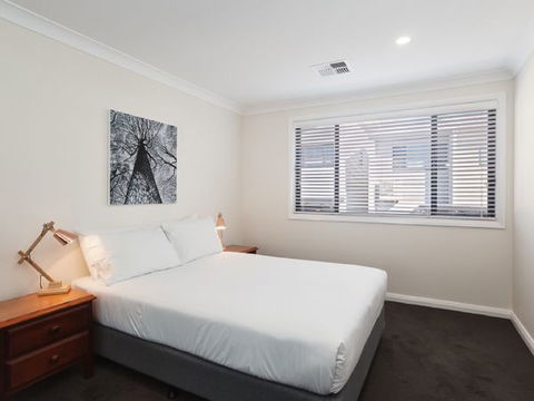 Lambton Road - Hotel Accommodation 1