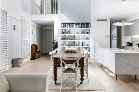 Luxico - Pearce Street - Hotel Accommodation 2