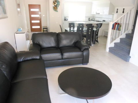 Oaklands Junction - Hotel Accommodation 1