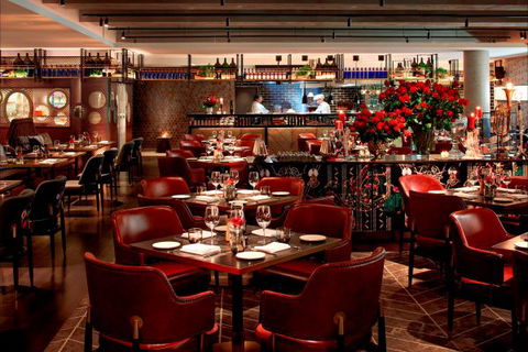 QT Melbourne - Hotel Accommodation 1