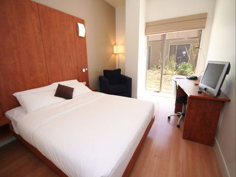 Ramada Encore Dandenong - Hotel Accommodation 1