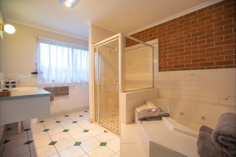 Rose Garden Motel - Hotel Accommodation 2