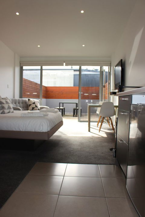 Sandy Bay Studio Apartment - Hotel Accommodation 2