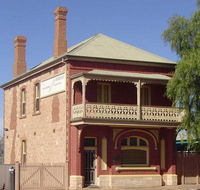 Savings Bank of South Australia - Old Quorn Branch - Hotel Accommodation