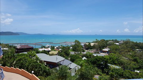 Sea Star Holiday Apartments - Hotel Accommodation 1