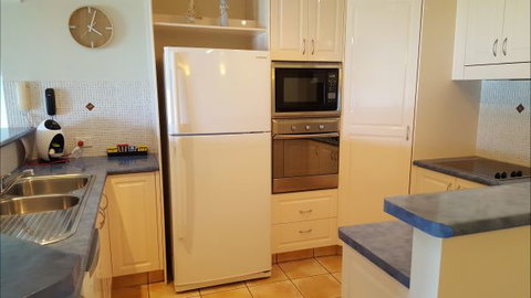 Sea Star Holiday Apartments - Hotel Accommodation 7