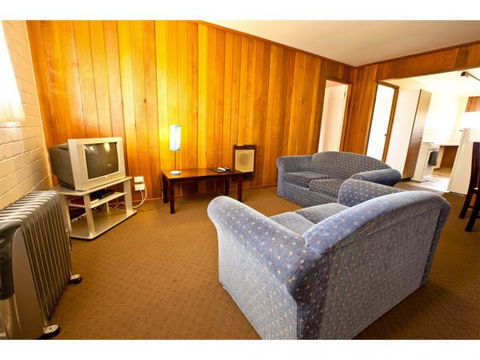 Snowy Mountains Resort And Function Centre - Hotel Accommodation 1