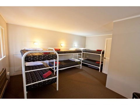 Snowy Mountains Resort And Function Centre - Hotel Accommodation 5