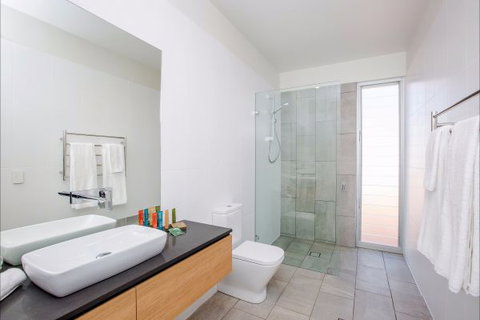 The Villas - Hotel Accommodation 3