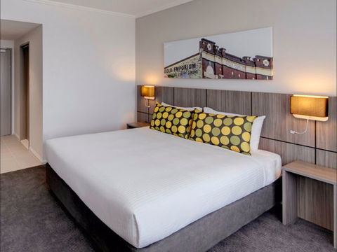 Travelodge Hotel Bankstown Sydney - Hotel Accommodation 1