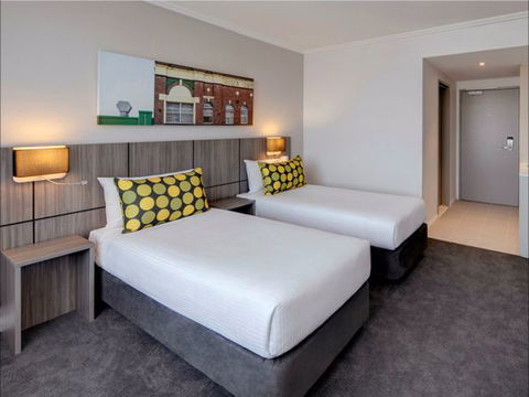 Travelodge Hotel Bankstown Sydney - Hotel Accommodation 2
