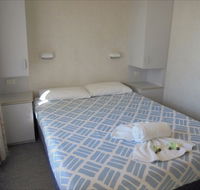 Wagga Wagga Tourist Park - Hotel Accommodation
